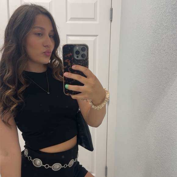 Meet your Posher, Kiailah - Picture 1 of 1